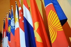 东盟各国就加强国防合作问题展开讨论