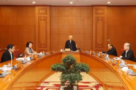 越共中央总书记、国家主席阮富仲主持越共十三大人事工作小组会议