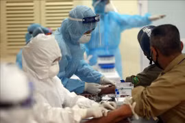 俄罗斯和智利两国驻越南大使高度评价越南控制新冠肺炎疫情的努力和经验