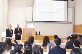第5次旅捷越南大学生科学研究研讨会在捷克举行
