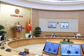 越南政府总理阮春福：继续严格执行第16号指示 慎重如始决不掉以轻心