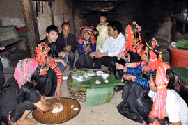  莱州省哈尼族同胞欢天喜地迎传统春节