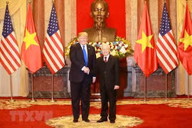 越南与美国建交25周年：两国领导互致贺信