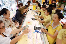 1月14日越南国内黄金价格仍保持在4300万越盾以上