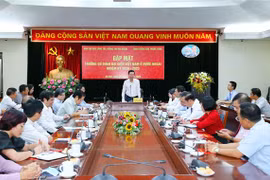 越共中央宣教部部长武文赏会见2020-2023年任期越南驻外大使和代表机构首席代表