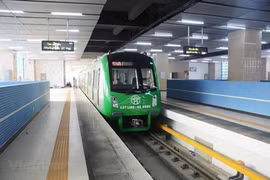 河内轻轨吉灵—河东线投入试运行