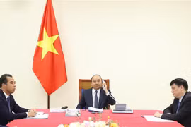越南政府总理阮春福与德国总理安格拉·默克尔通电话