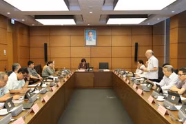 越南第十四届国会第九次会议：保护越南劳动者出国工作的权益