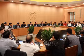 河内市就第17例新冠肺炎确诊病例召开紧急会议