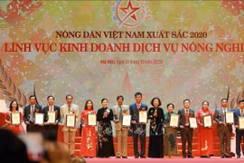 越南63名优秀农民受表彰