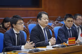 日本山梨县代表团对和平省进行工作访问
