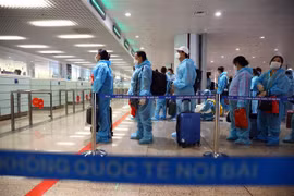 国际学者对越南人在疫情中的无私奉献和创新精神给予高度评价