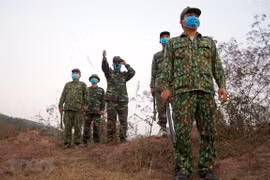 越南军队力量坚决打击非法入境活动