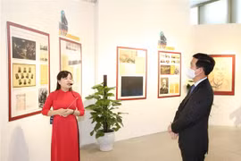 中央宣教部部长武文赏向列宁纪念碑敬献花篮 纪念列宁诞辰150周年