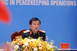 逐步将越南与新西兰的防务合作迈上新台阶