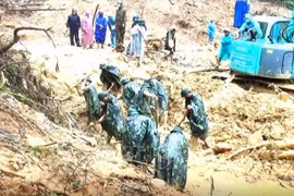 朝鲜内阁总理就越南中部洪涝灾害向政府总理阮春福致慰问电