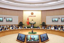 阮春福总理：坚持落实新冠肺炎疫情防控工作和促进经济发展双重目标