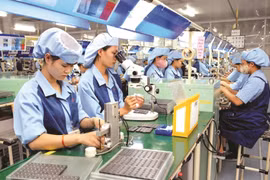 企业的努力在发展辅助工业起到重要作用