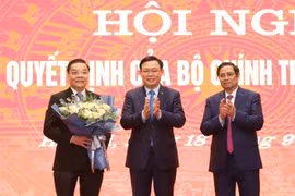 越共中央政治局任命朱玉英同志为河内市委副书记