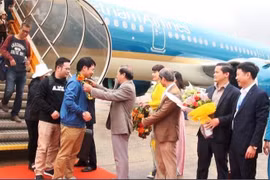 越航在四大旅游城市举行2020年首批游客欢迎仪式