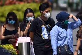 新加坡部分商业可从12日起恢复运营 菲政府力争拥有78个检测实验室