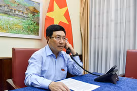 政府副总理兼外交部长范平明与瑞士外长卡西斯举行电话会谈