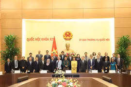 越南国会常务副主席丛氏放会见东盟各国外交使团、东盟议会联盟大会观察员和东道国特邀嘉宾