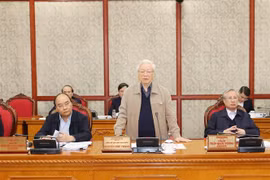 阮富仲：认真吸取意见 完善越共十三大文件草案