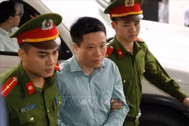 大洋股份商业银行大案：何文深被判15年监禁 各判决合并执行终身监禁