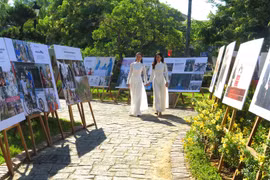 “越南抗击新冠肺炎疫情”图片展亮相承天顺化省