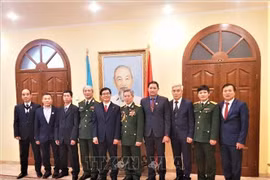 越南驻乌克兰大使馆举行越南人民军队成立76周年纪念活动