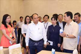 2020东盟轮值主席国年：政府总理阮春福检查第36届东盟峰会及系列会议准备工作