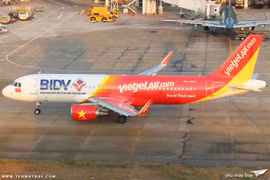 受台风“莫拉菲”的影响 越捷航空对部分航班进行调整