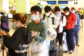 越南驻澳大利亚大使馆积极为越南留学生和青年提供协助