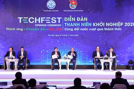阮春福出席2020年越南国家创新创业节开幕式