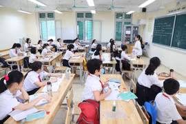 河内市今日近1900所幼儿园、小学学校迎接学生返校