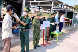 军队做好疫情防控第一线和保卫祖国双重任务