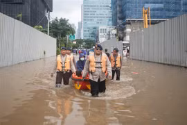 印尼首都发生洪灾 至少5人死亡