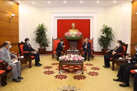 越共中央书记处常务书记陈国旺会见印度驻越大使维尔马