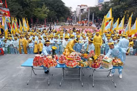 纪念玉回-栋多大捷231周年的栋多丘庙会在首都河内隆重举行