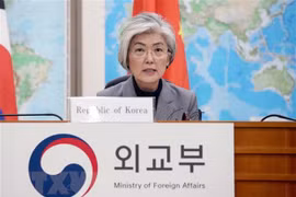 韩国官员与东盟领导就双边合作通电话