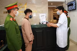 新冠肺炎疫情：河内加强外国人居留管理工作