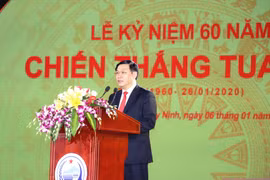 越南政府副总理王廷惠出席苏海战争胜利60周年纪念活动