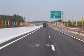 北江-谅山高速公路正式通车