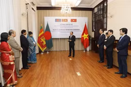 越南向孟加拉国和斯里兰卡捐赠医疗物资