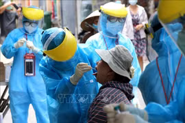 海防市为岘港市和广南省捐赠100亿越南盾 用于防疫工作