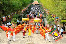 雄王祭祖大典：国家根源和民族大团结