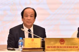 政府例行新闻发布会：在新冠肺炎疫情爆发情况下集中生产结构重组 促进增长