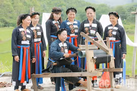 北江省陆山乡大力开展少数民族帮扶工作