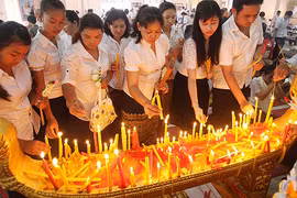 柬埔寨亡人节期间接待国内外游客111万人次